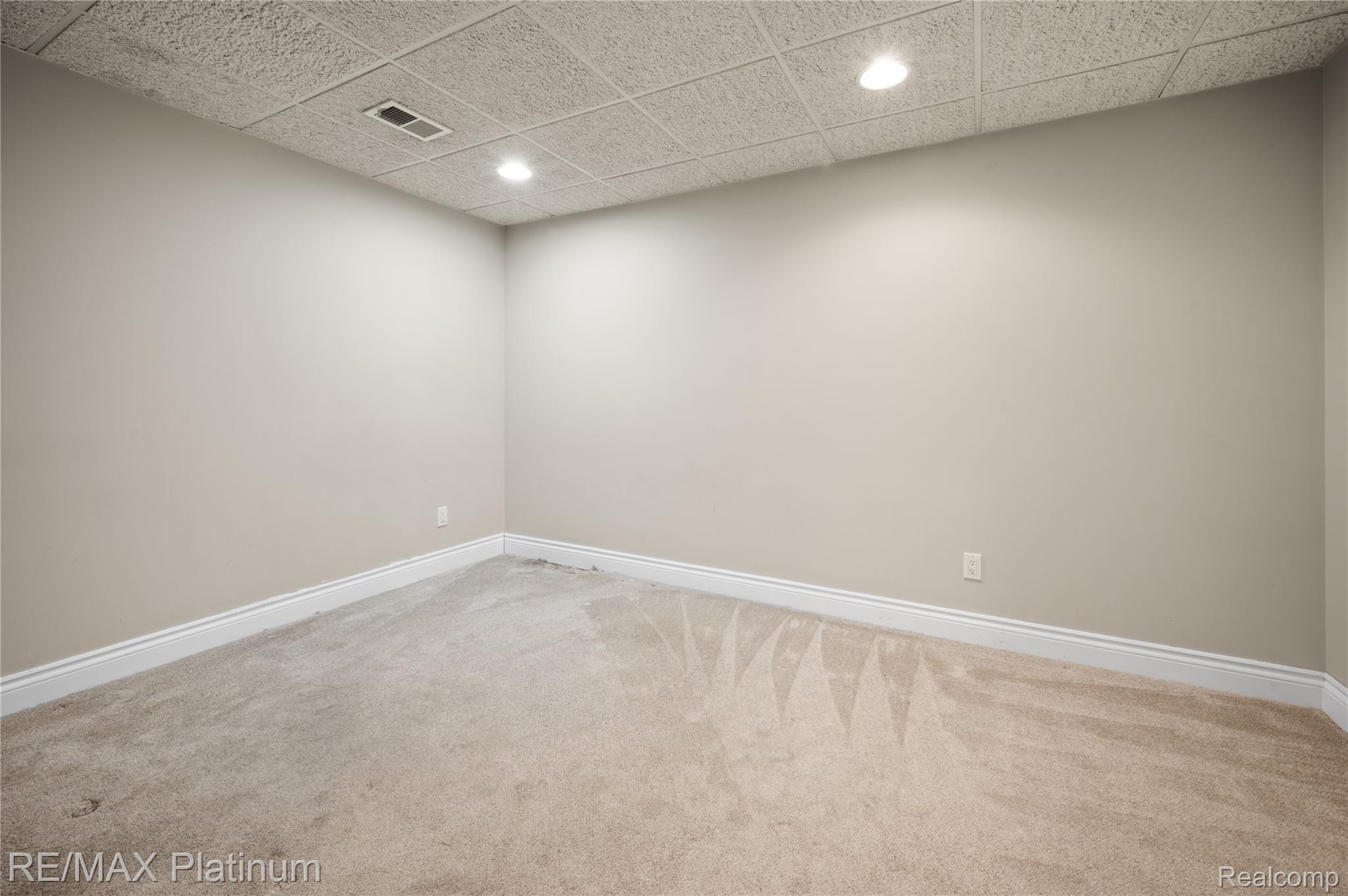 5252 Madison Court