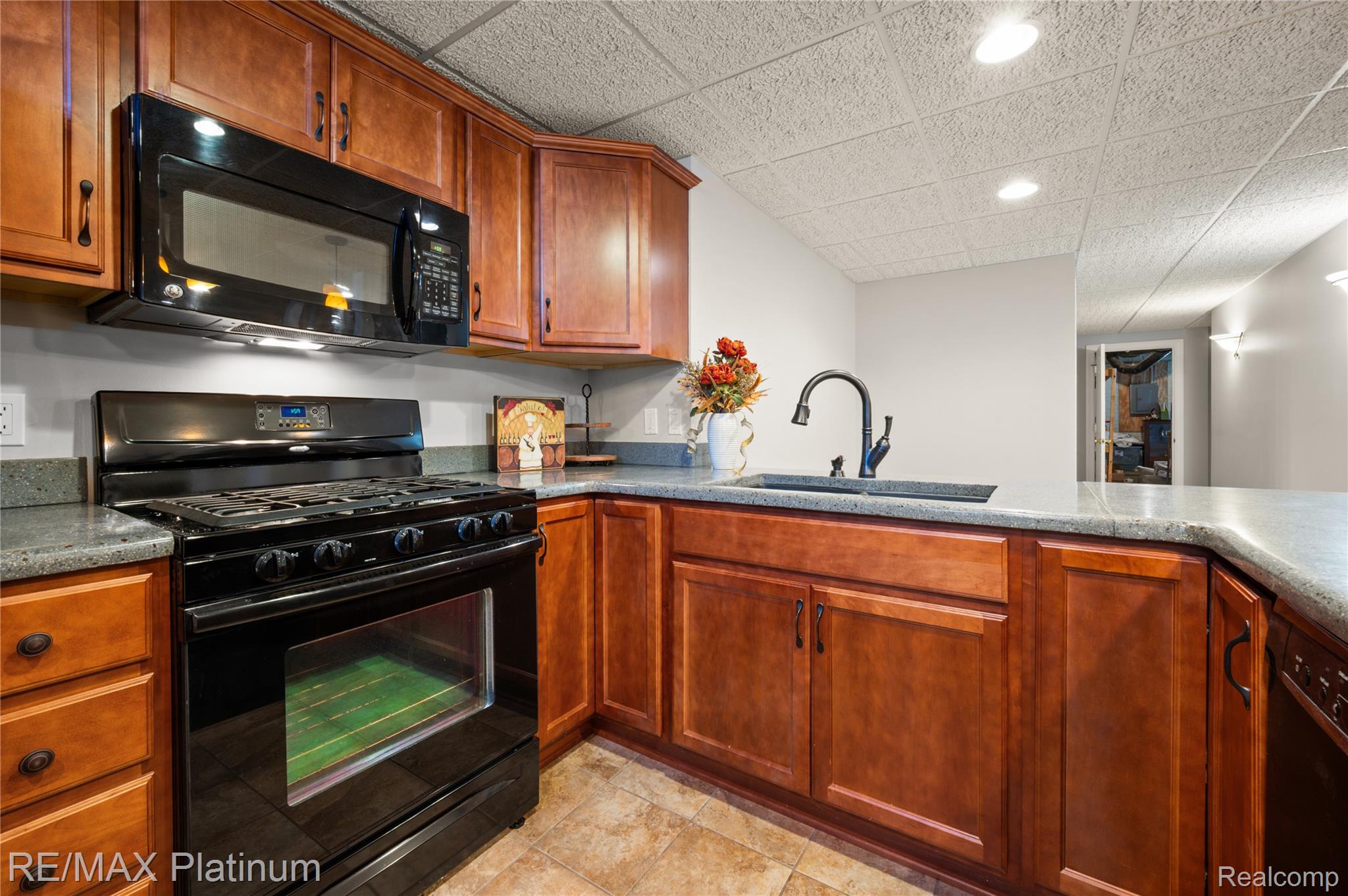 5252 Madison Court