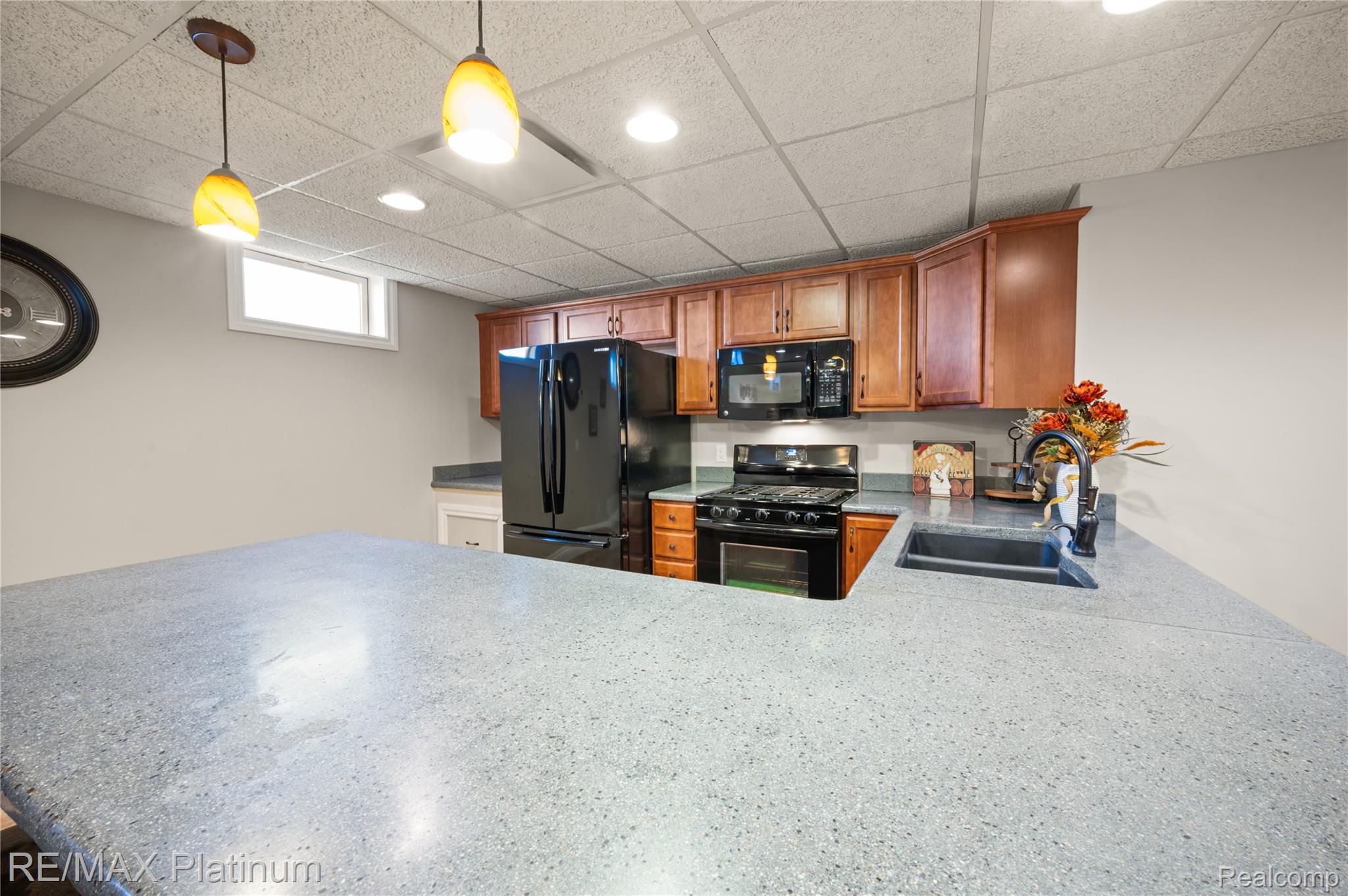 5252 Madison Court