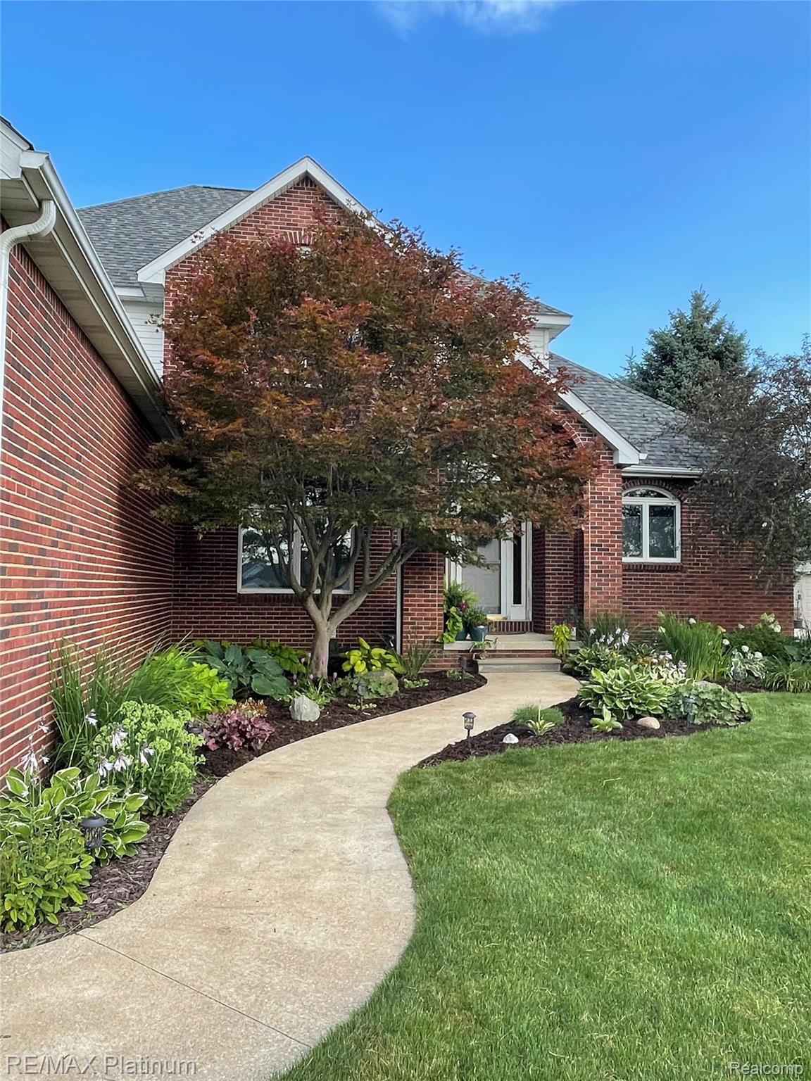 5252 Madison Court