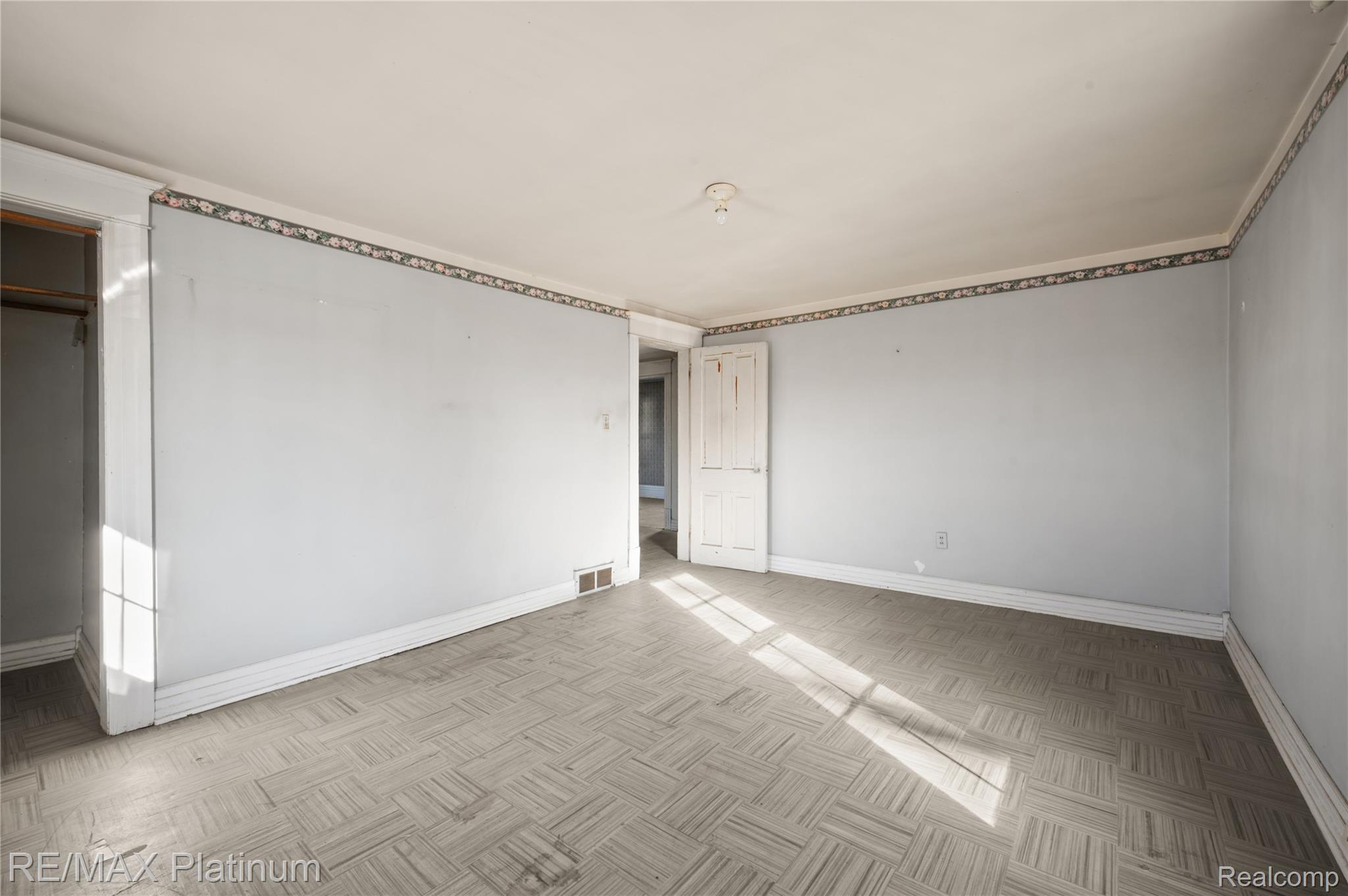 1136 S Nichols Road