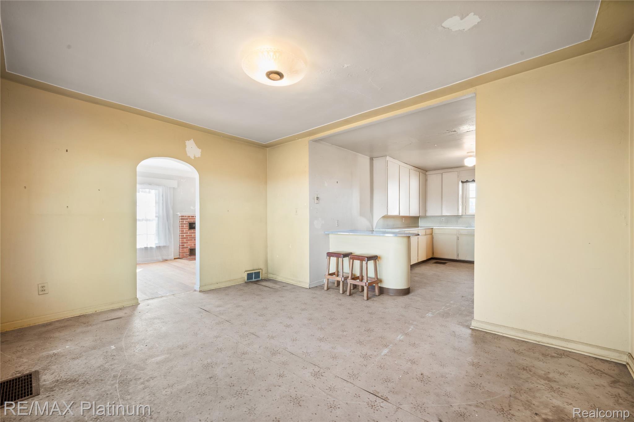 1136 S Nichols Road