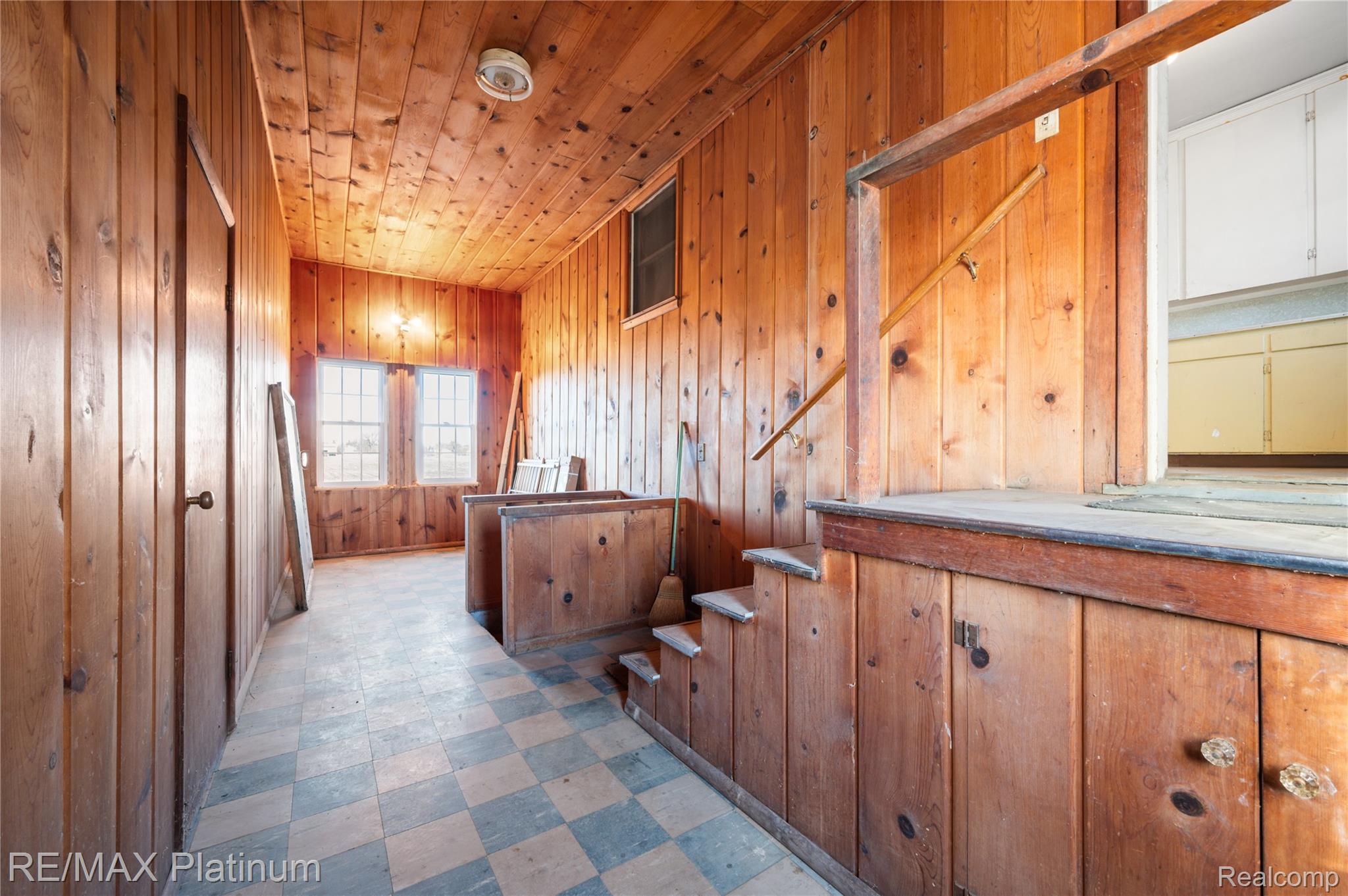 1136 S Nichols Road