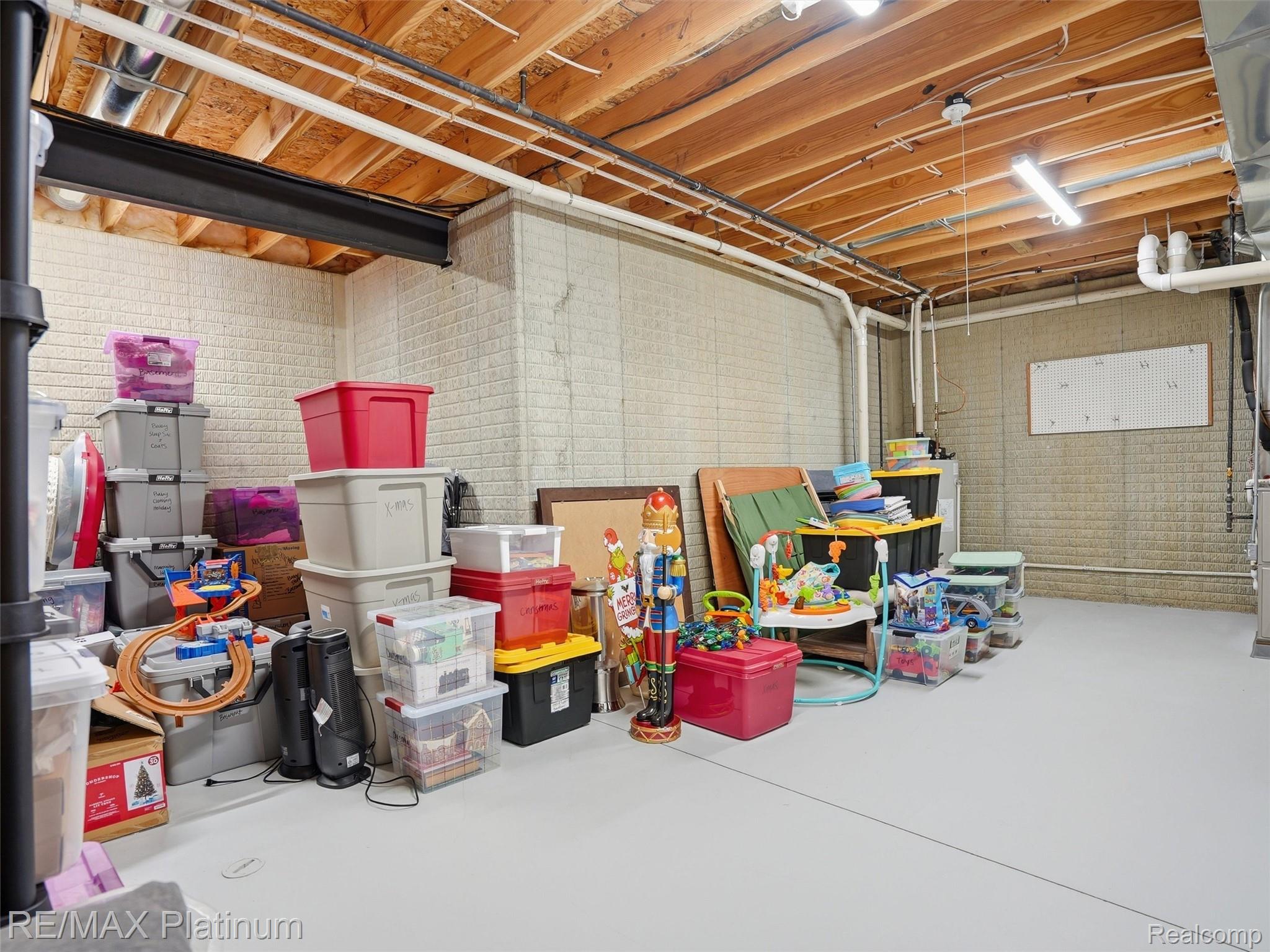 16413 Carrie Lane