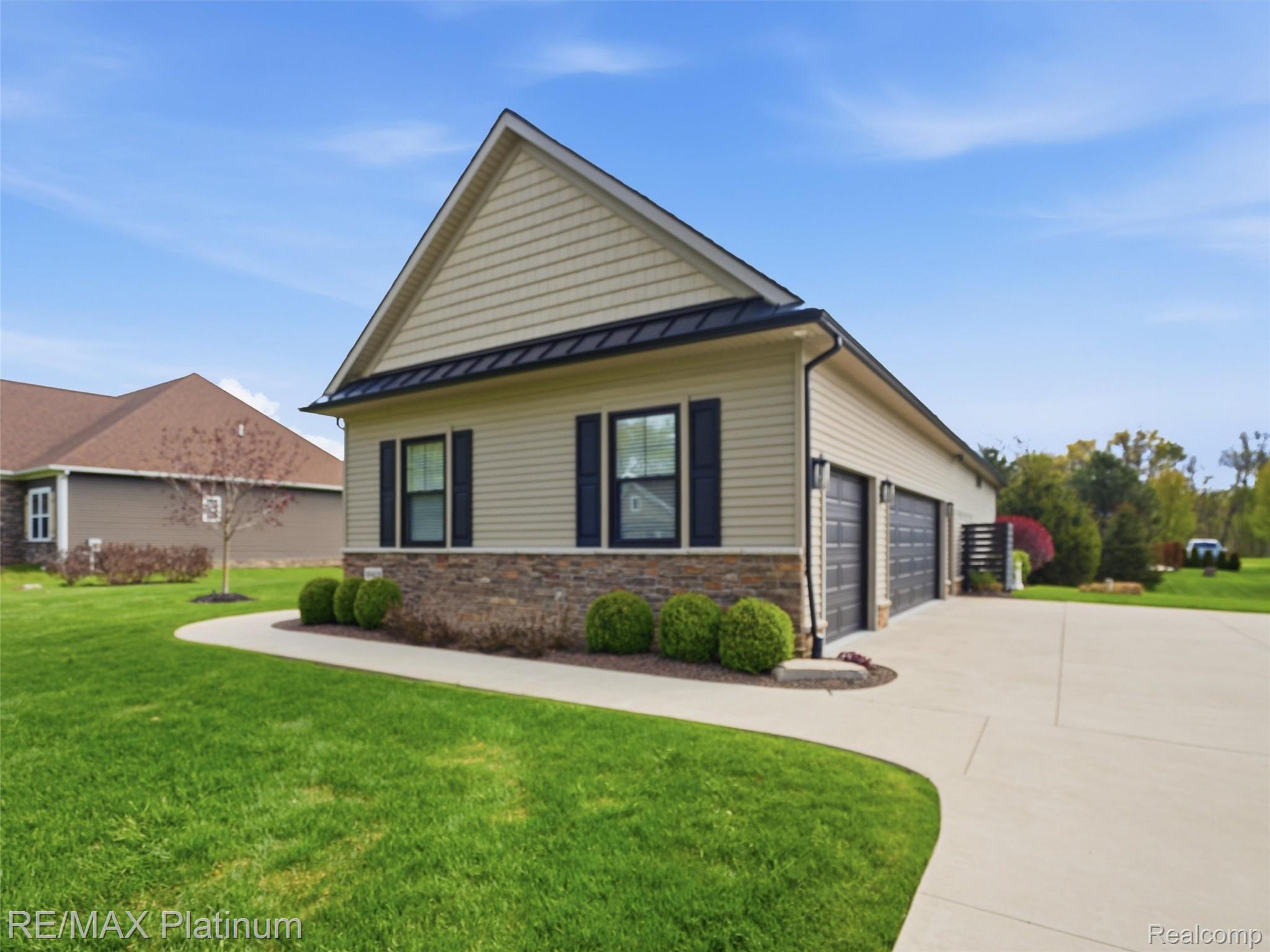 16413 Carrie Lane