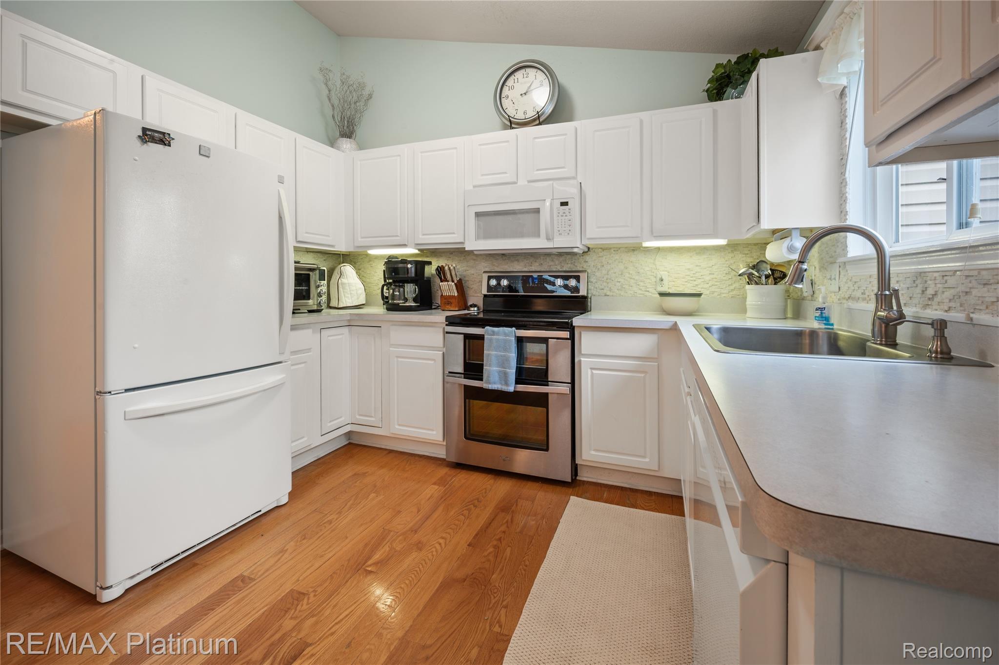 1270 Crystal Pointe Circle