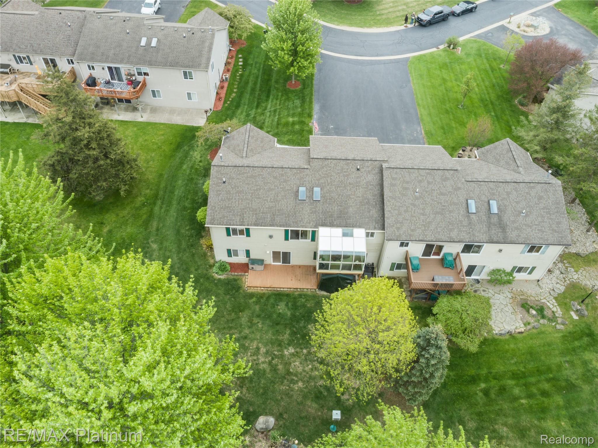 1270 Crystal Pointe Circle