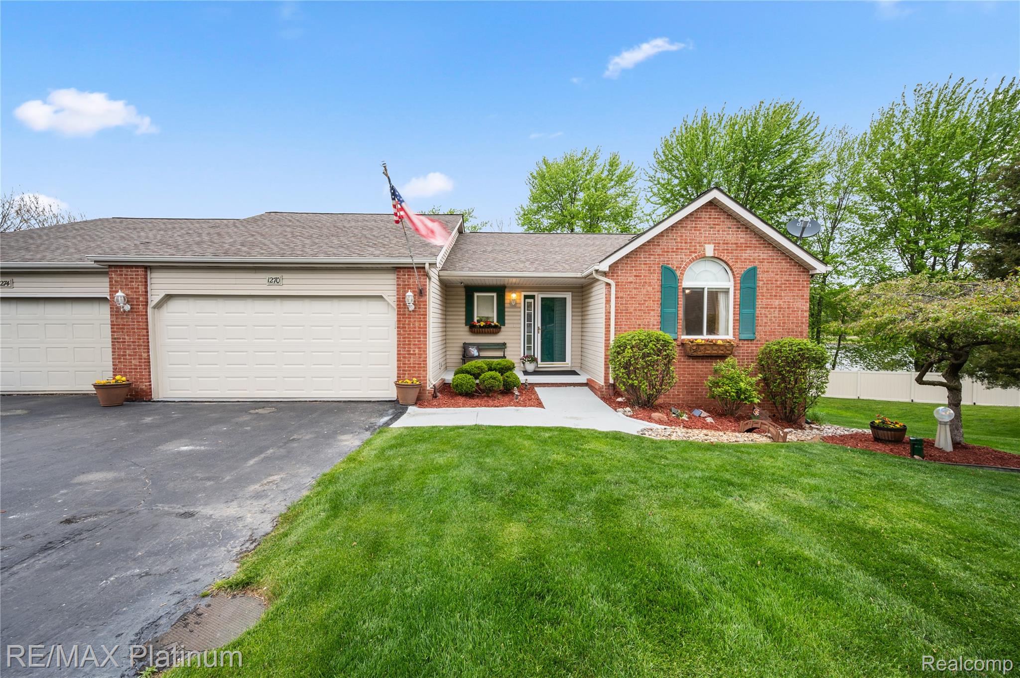 1270 Crystal Pointe Circle