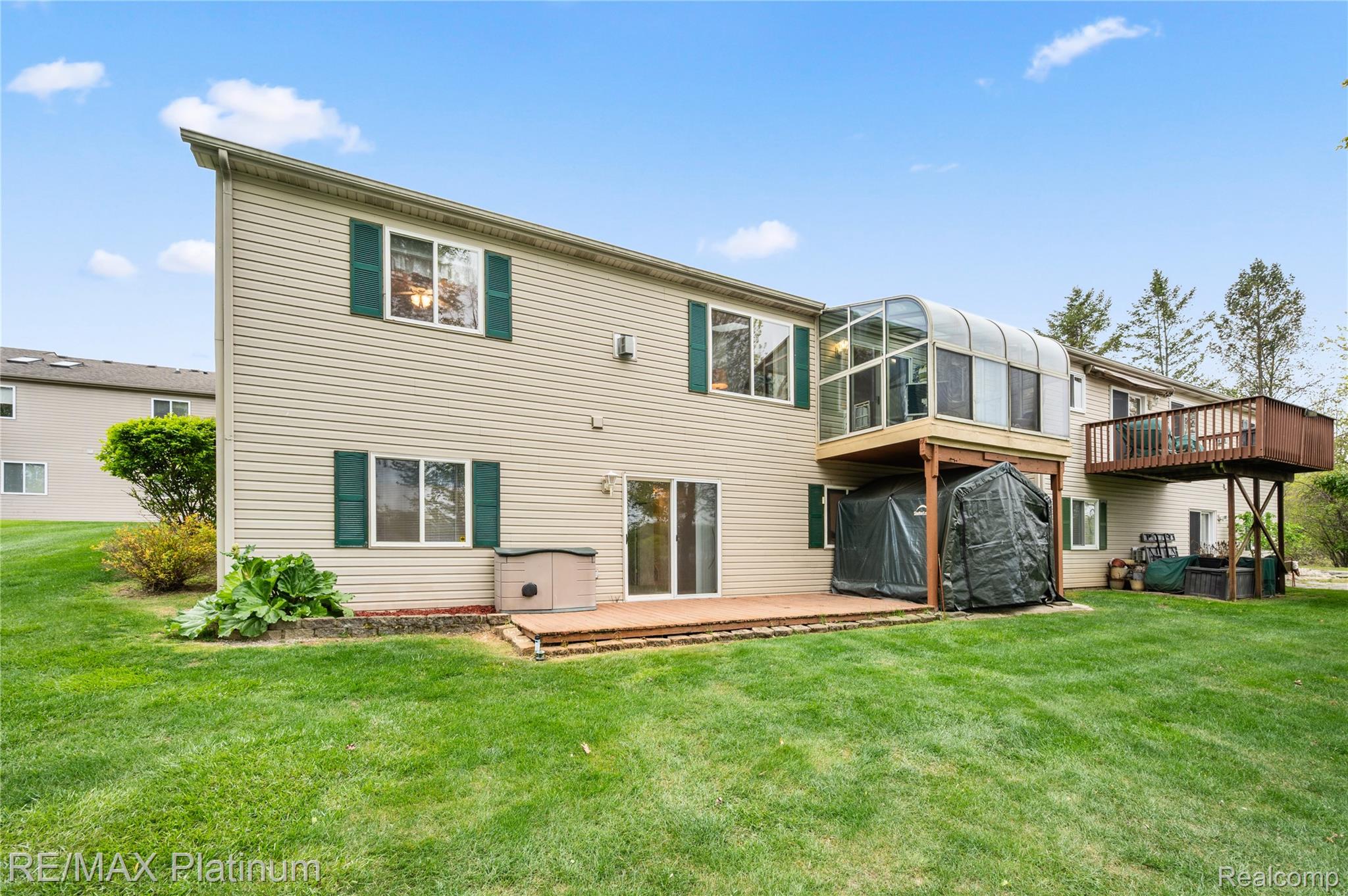 1270 Crystal Pointe Circle