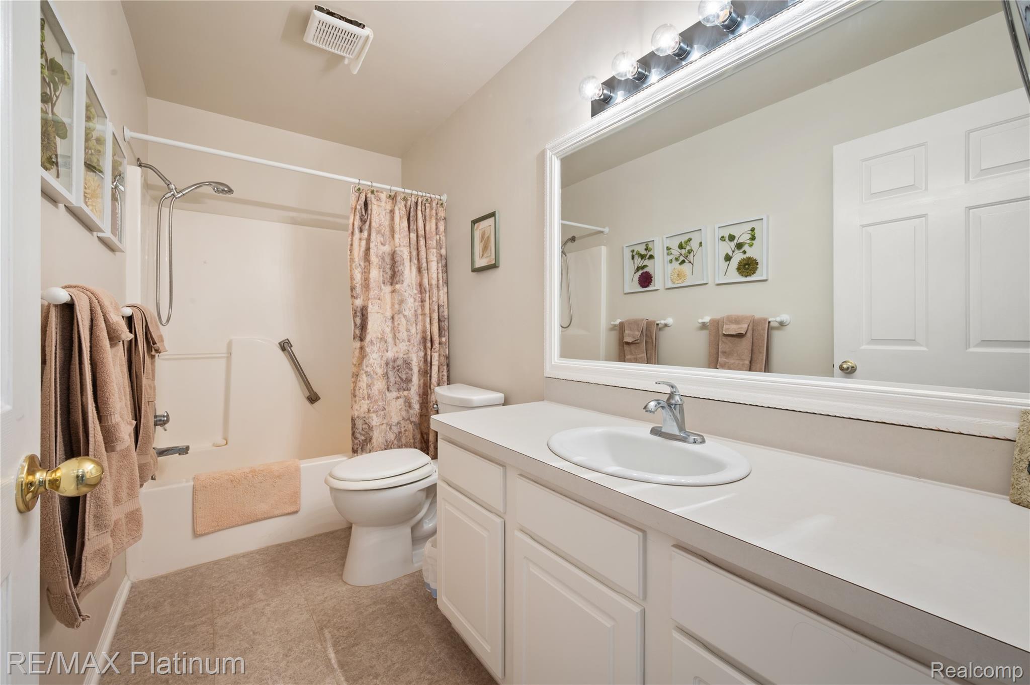 1270 Crystal Pointe Circle