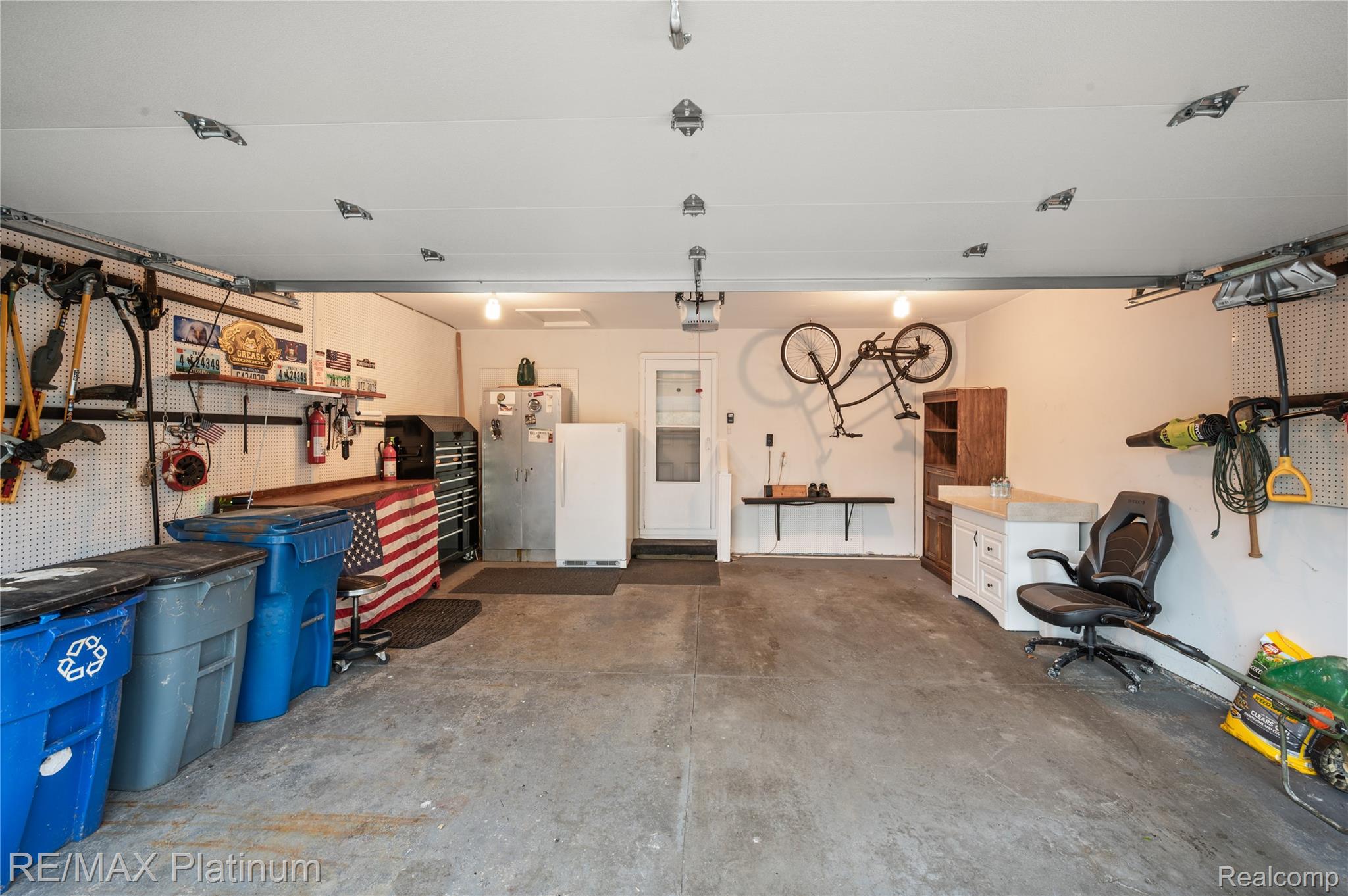 1270 Crystal Pointe Circle