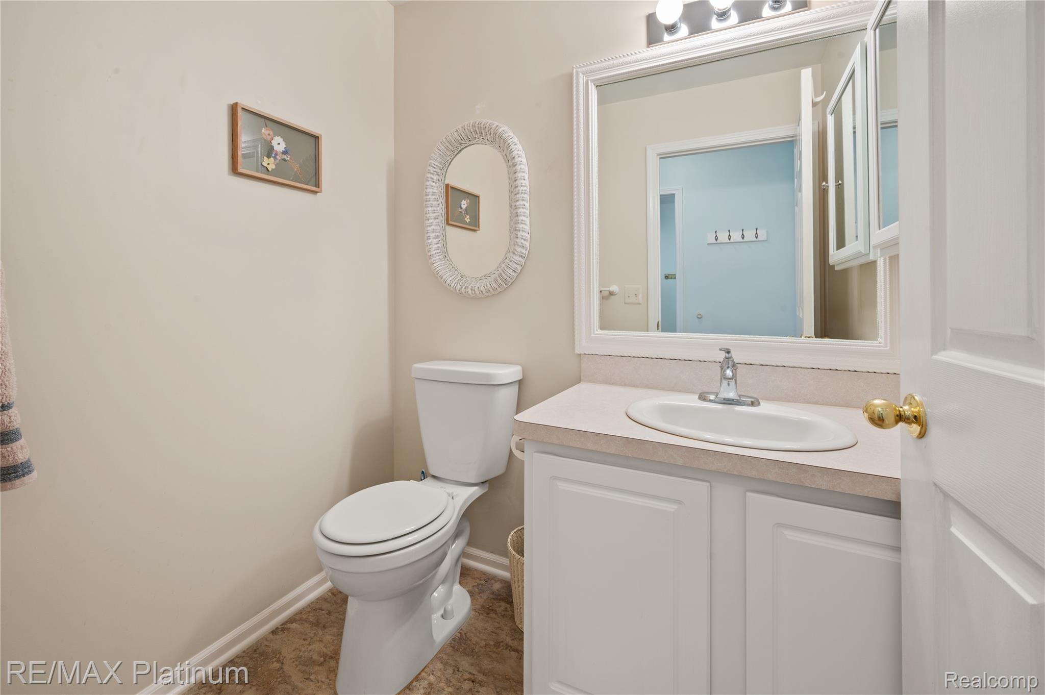 1270 Crystal Pointe Circle