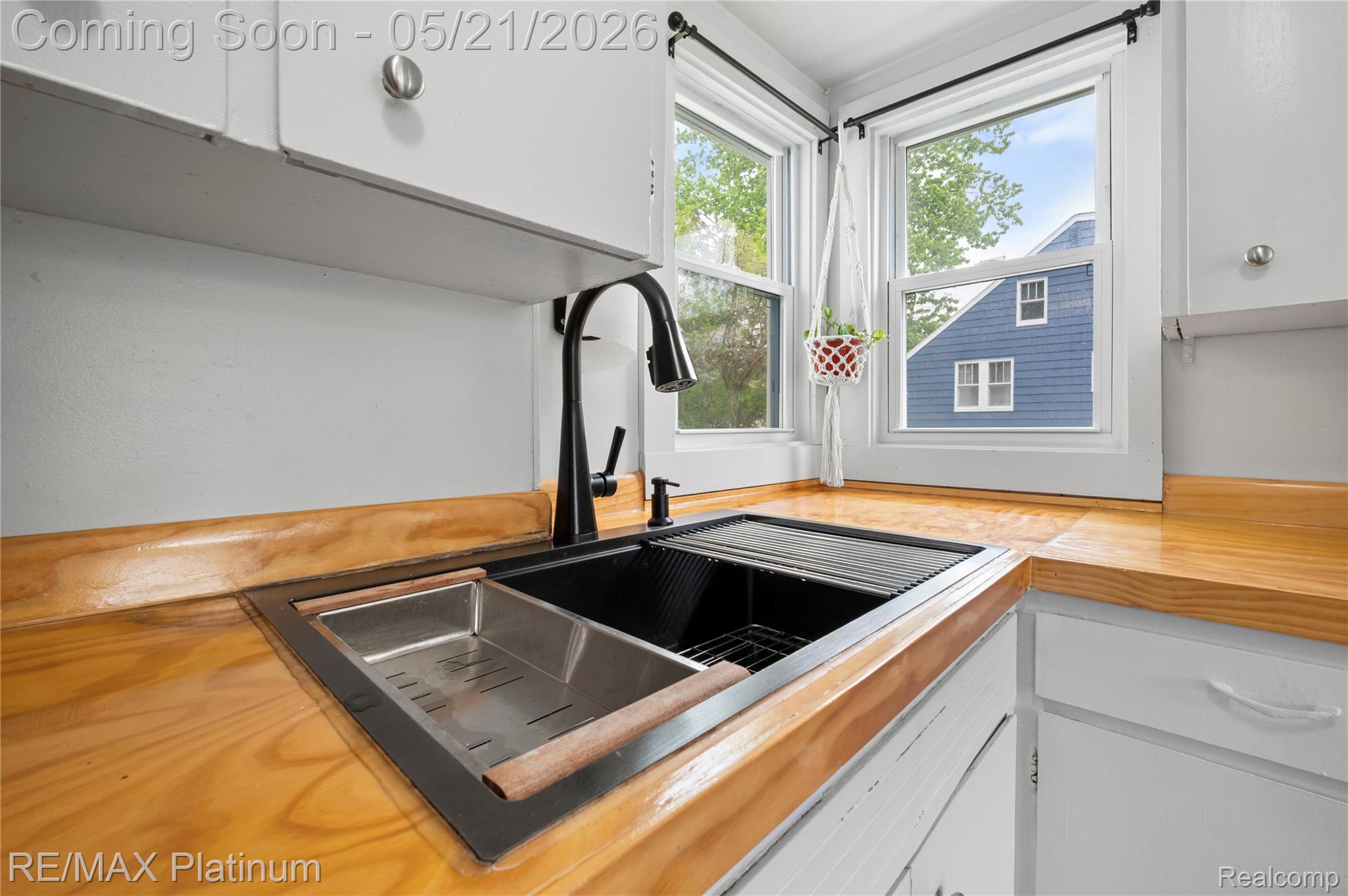 6116 Lapeer Road