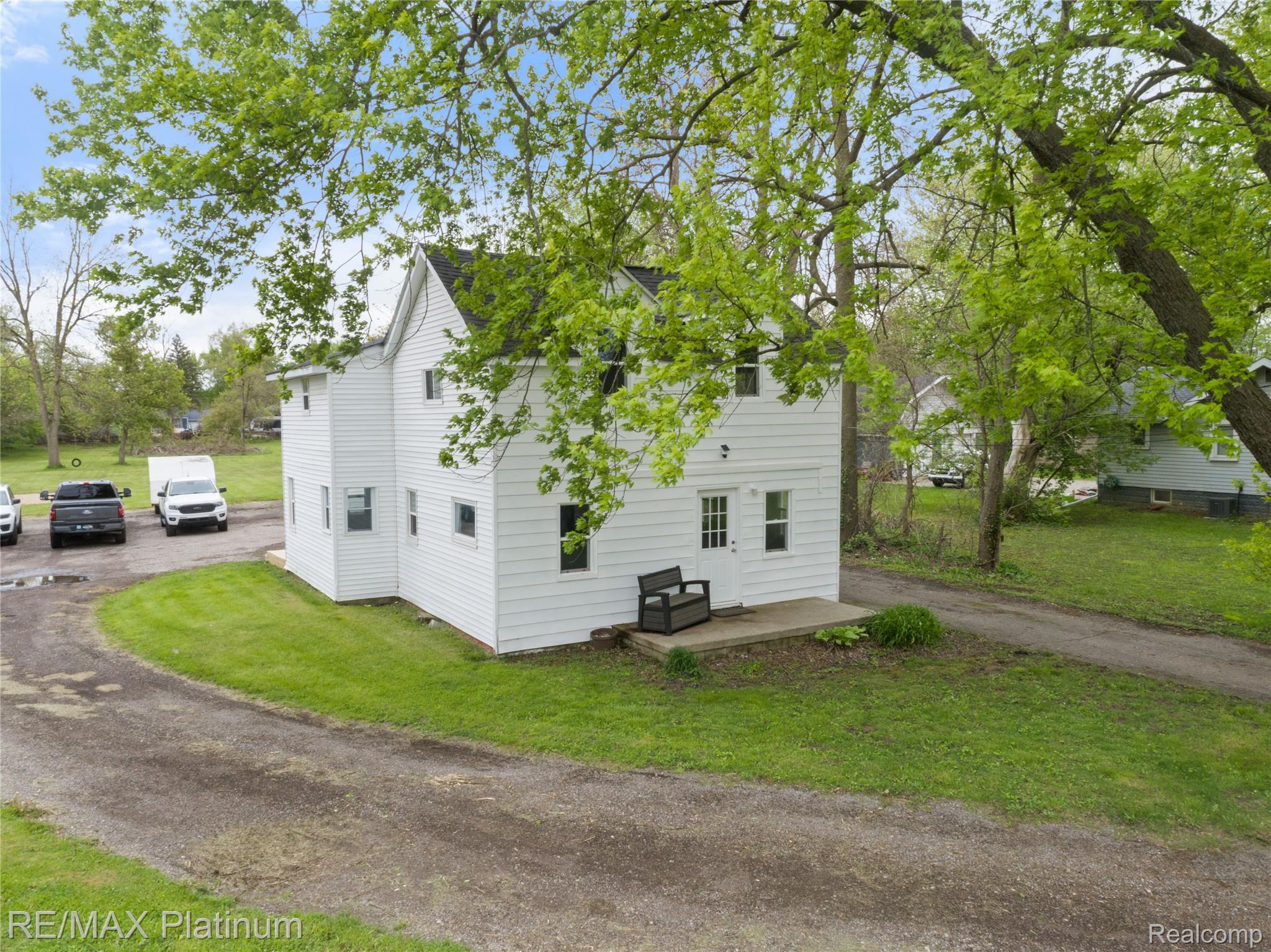 6116 Lapeer Road