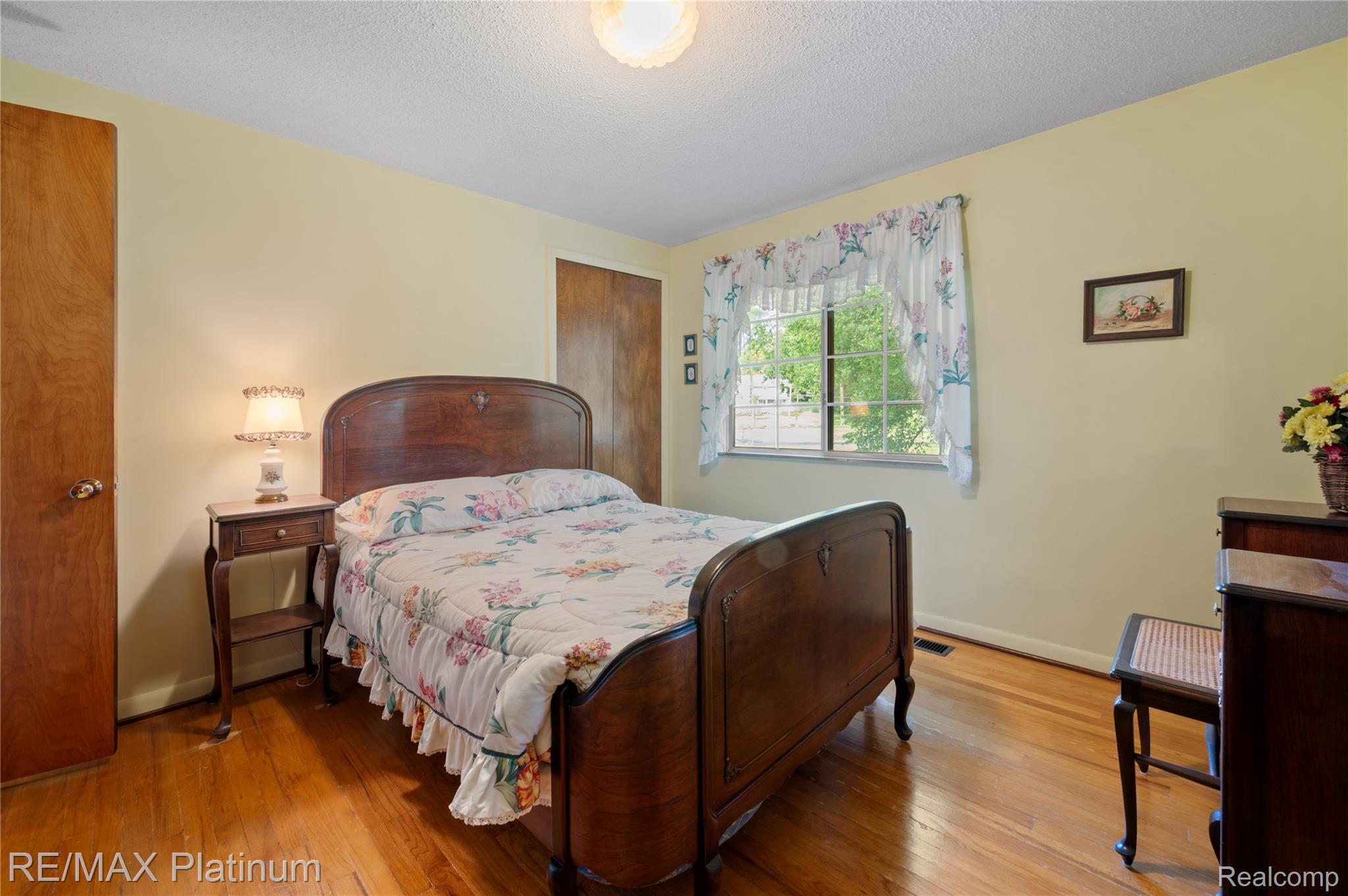 9460 Deer Park Court