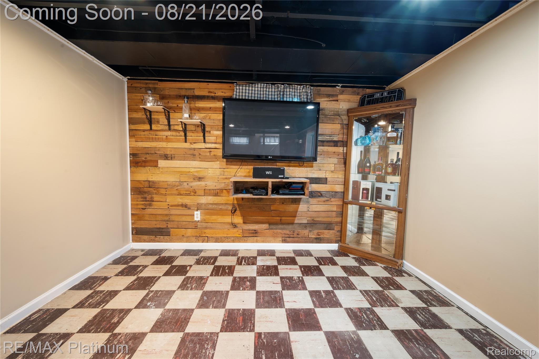 2406 Tuscola Street