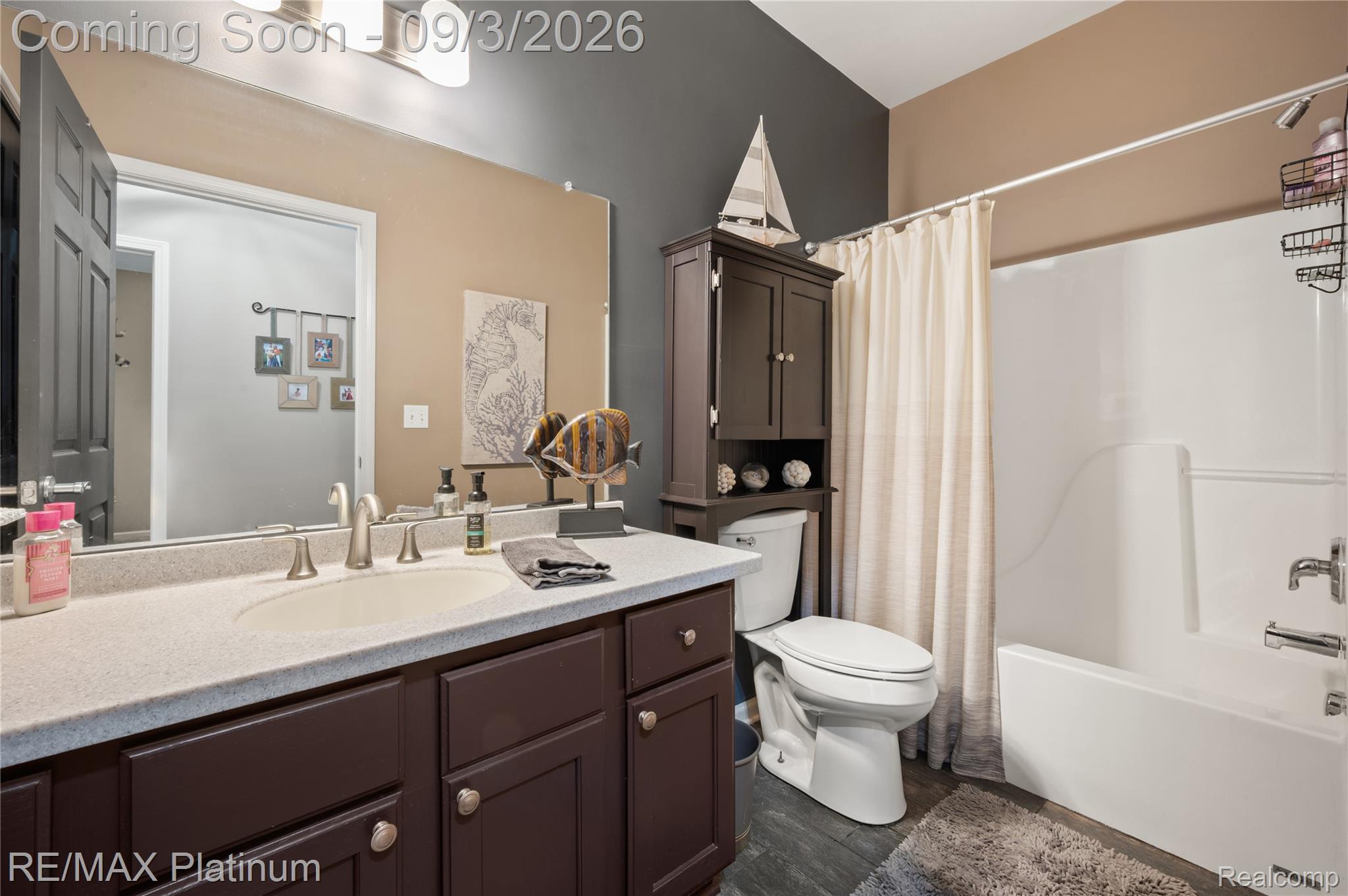 745 Eagle Drive Unit: Ste 200