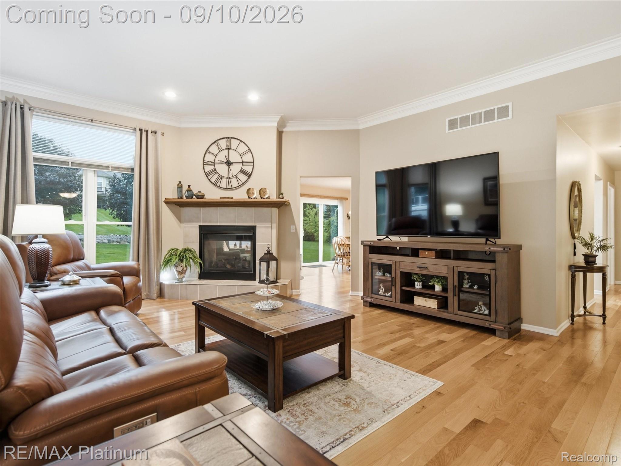 4275 Oak Tree Court