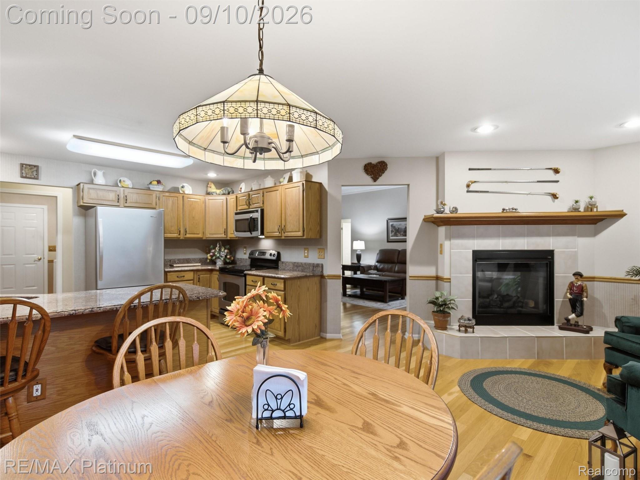 4275 Oak Tree Court