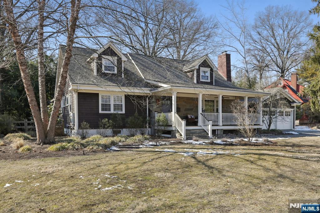 8 Elliott Road