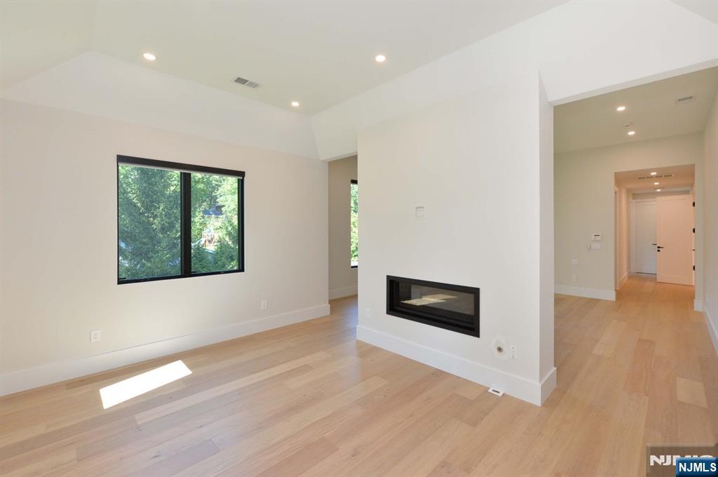 3 Central Avenue