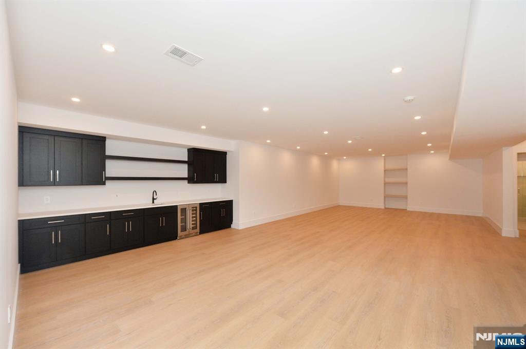 3 Central Avenue