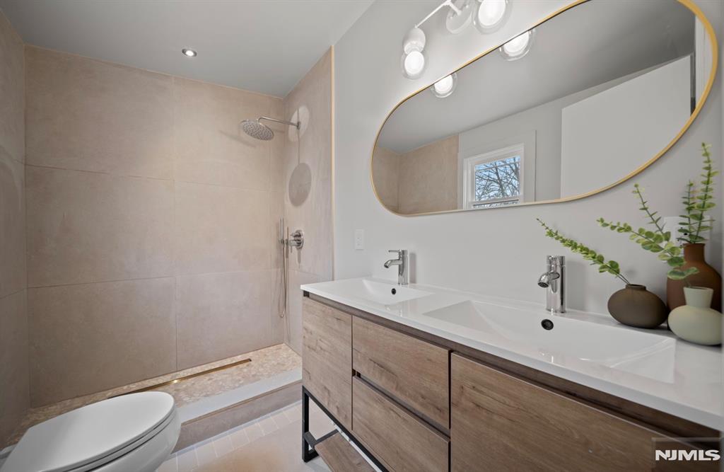 28 Kensington Avenue