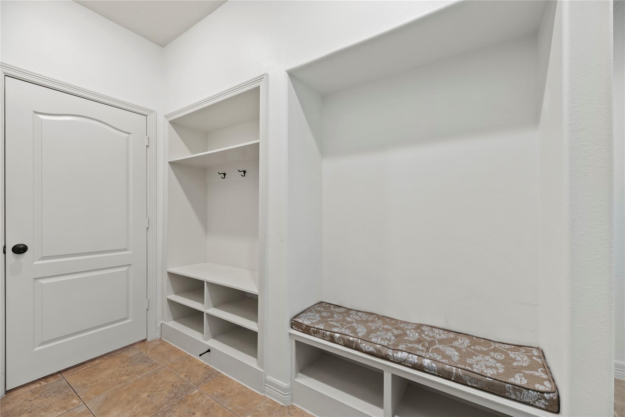 5827 Amherst Farms Lane