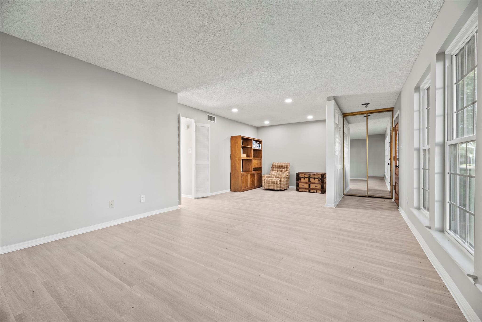 2212 Shadowdale Drive # 358