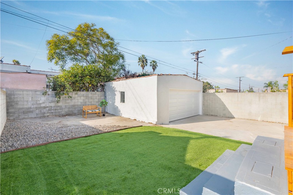 6815 Haas Avenue