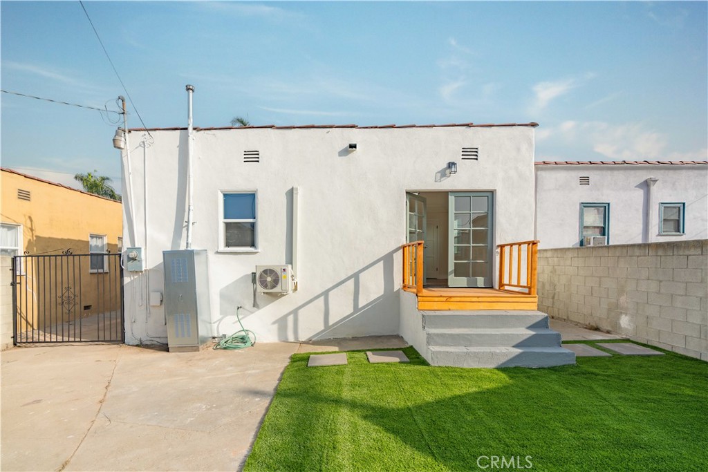 6815 Haas Avenue