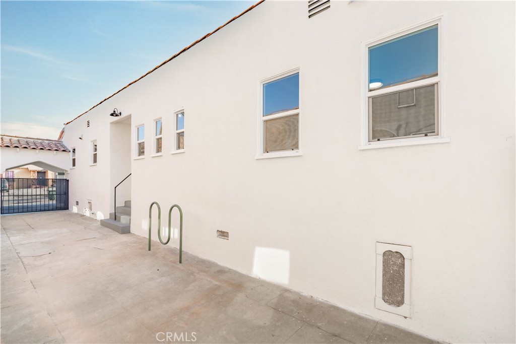 6815 Haas Avenue