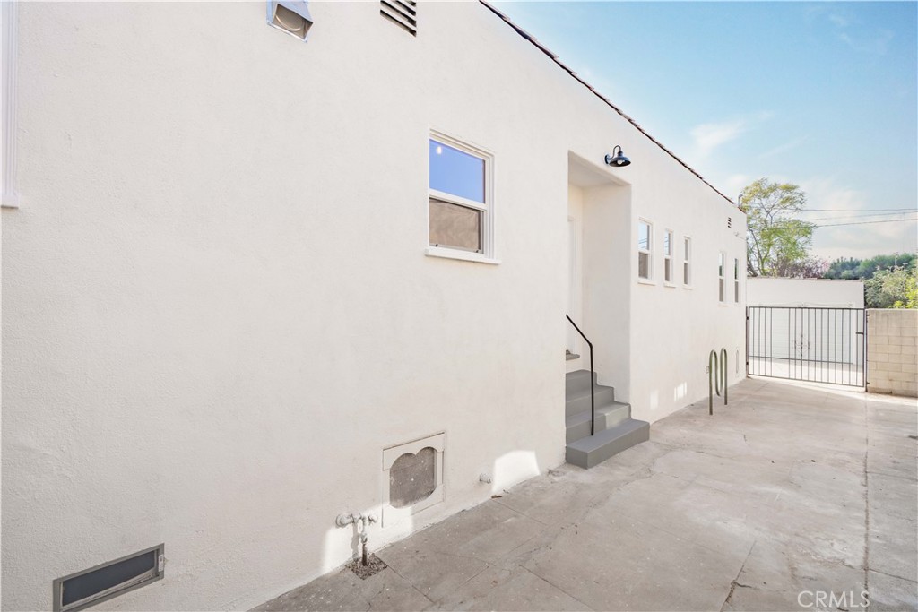 6815 Haas Avenue