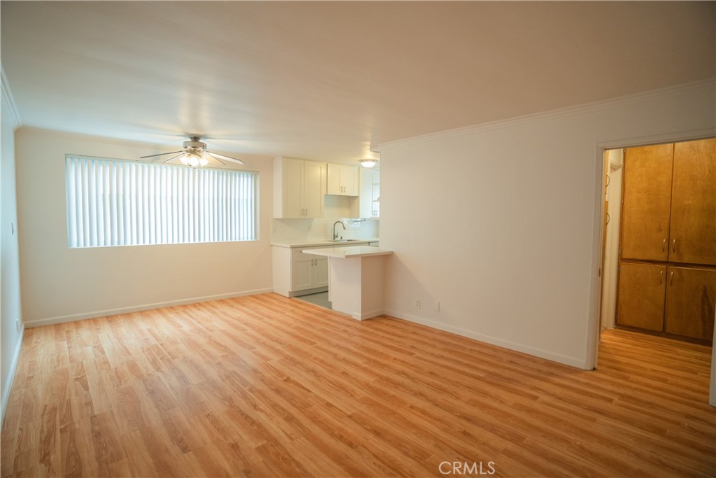 1405 E 1st Street 7
