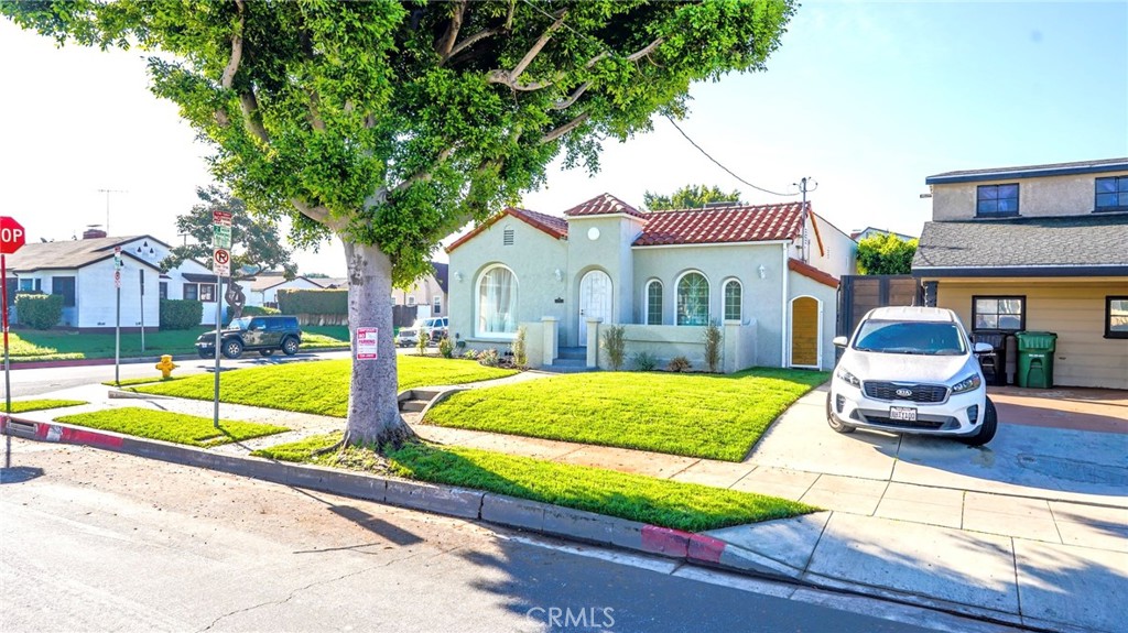 252 W Hardy