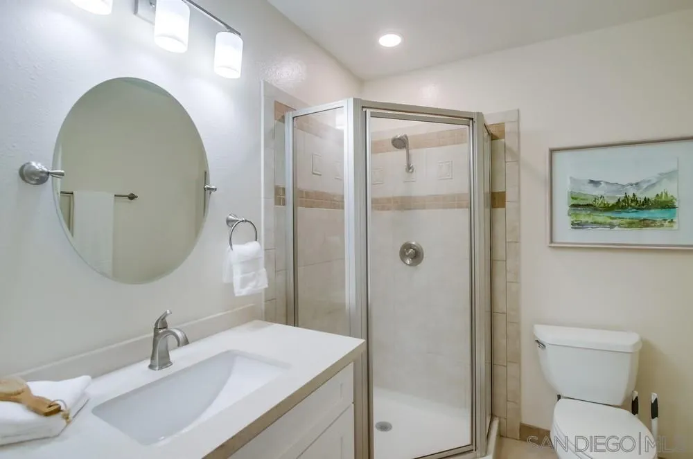 5370 La Jolla Blvd. Unit: 305B