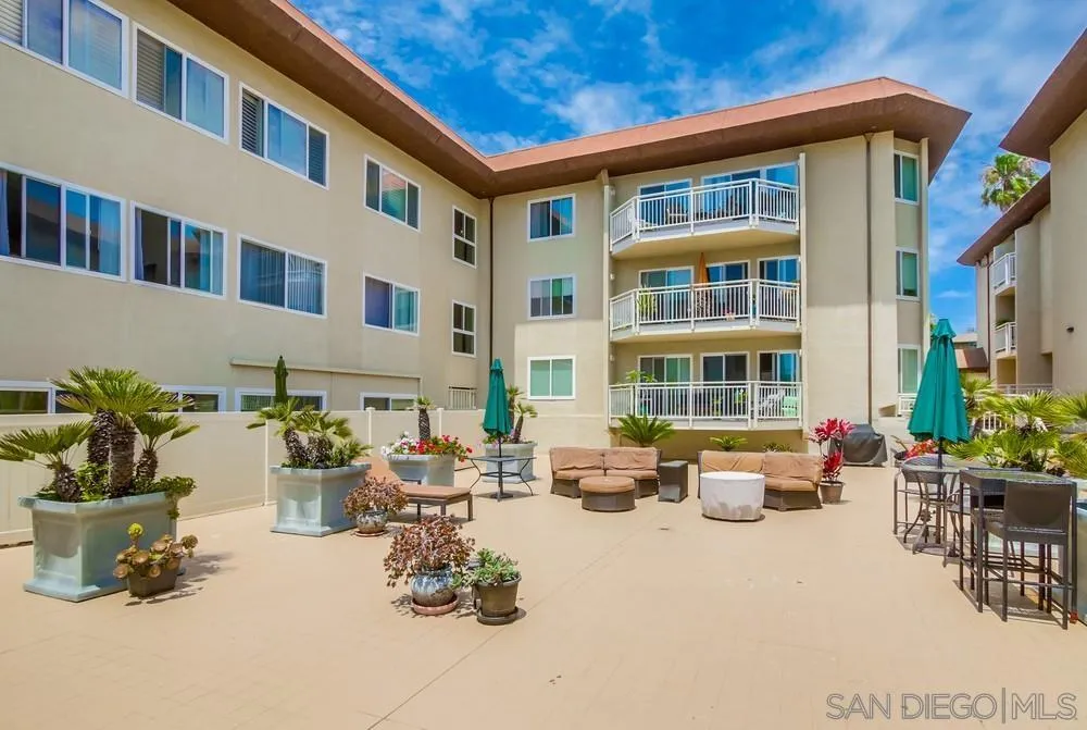 5370 La Jolla Blvd. Unit: 305B
