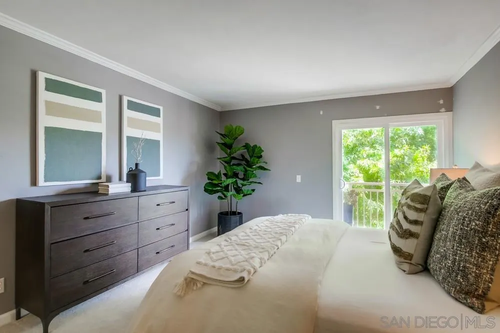 5370 La Jolla Blvd. Unit: 305B