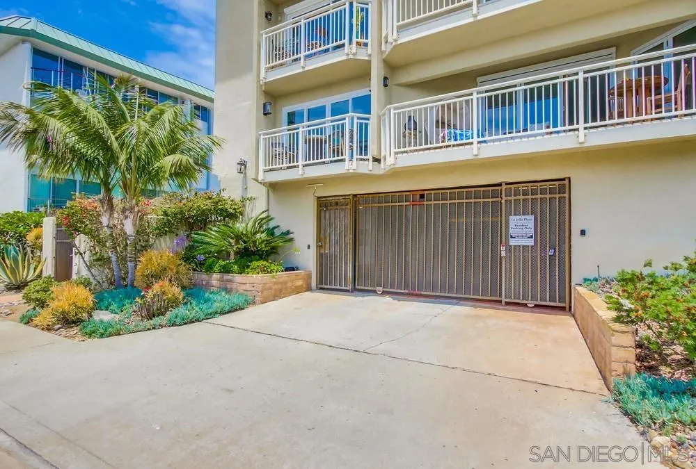 5370 La Jolla Blvd. Unit: 305B