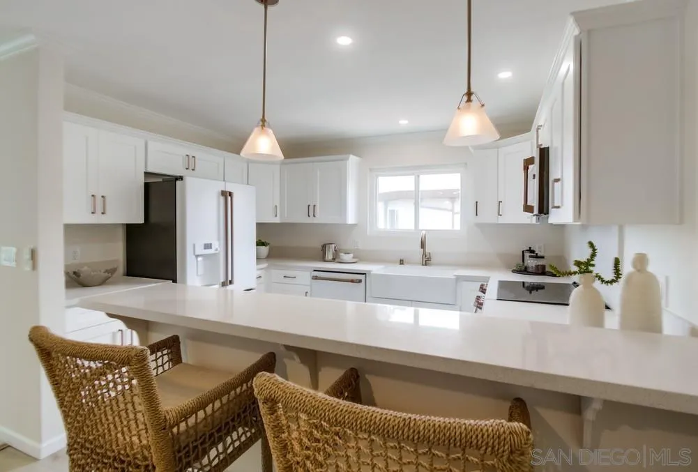 5370 La Jolla Blvd. Unit: 305B
