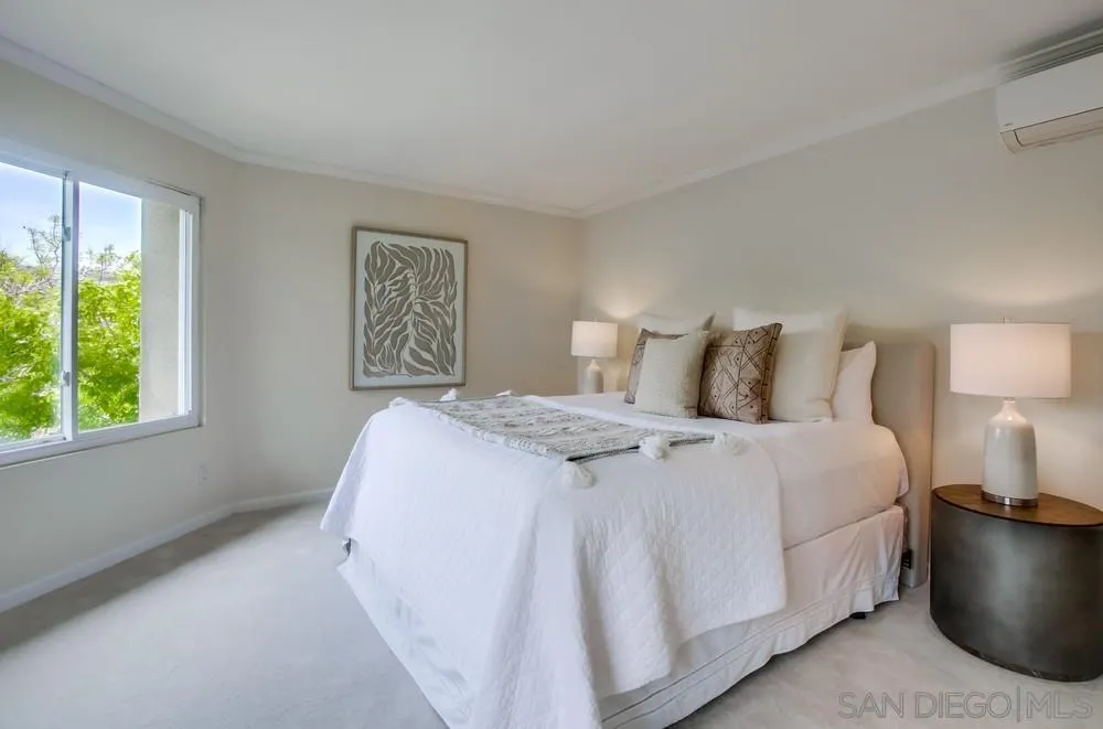 5370 La Jolla Blvd. Unit: 305B