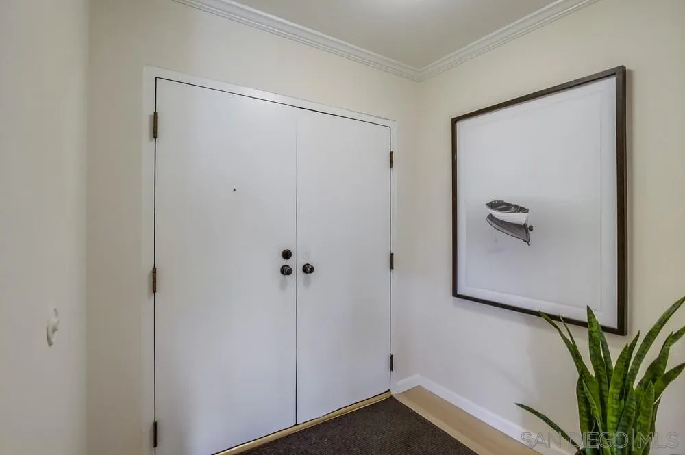 5370 La Jolla Blvd. Unit: 305B