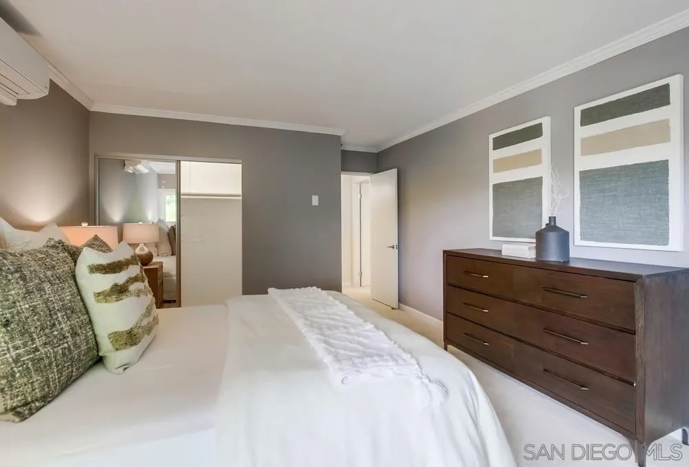 5370 La Jolla Blvd. Unit: 305B