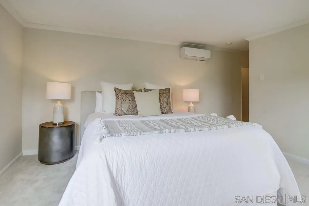 5370 La Jolla Blvd. Unit: 305B