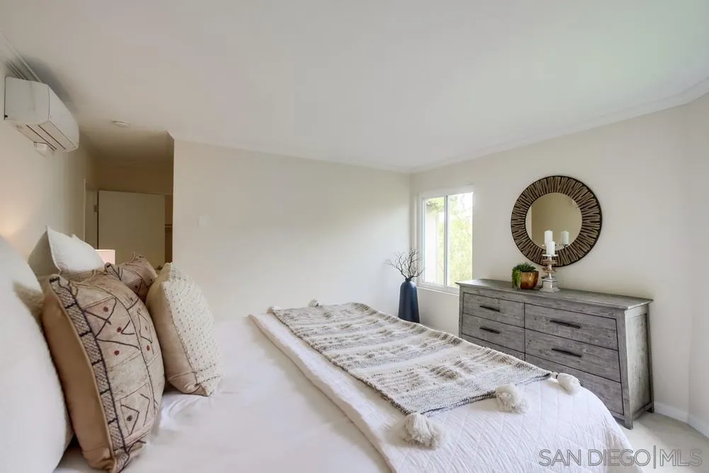 5370 La Jolla Blvd. Unit: 305B