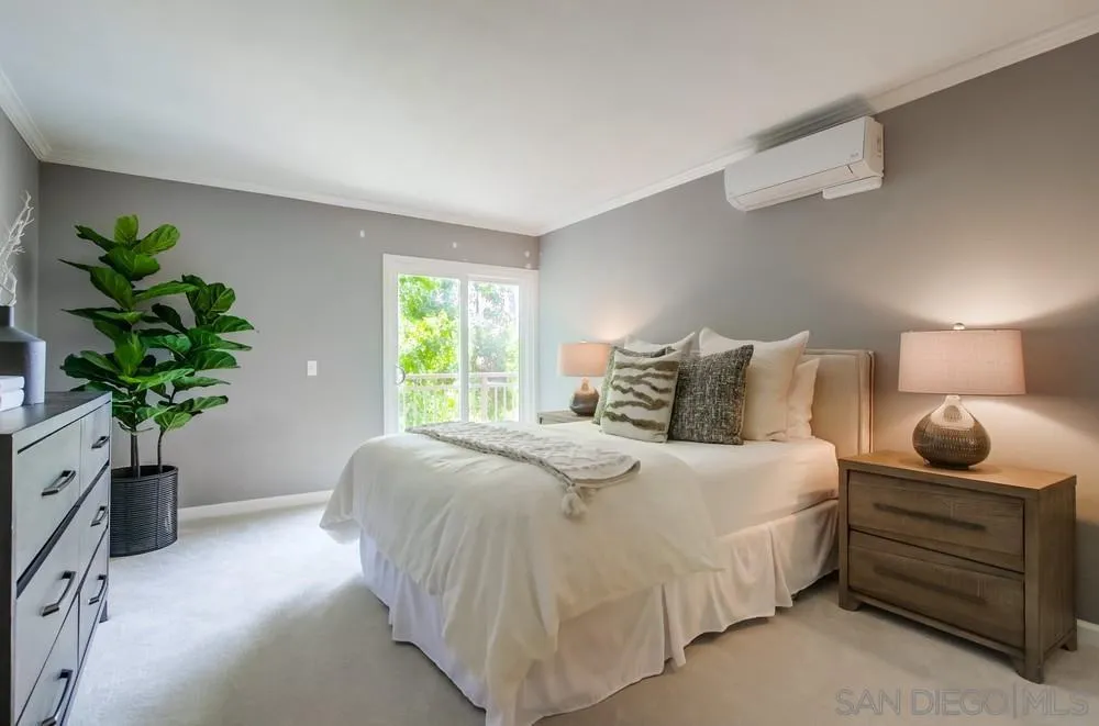 5370 La Jolla Blvd. Unit: 305B
