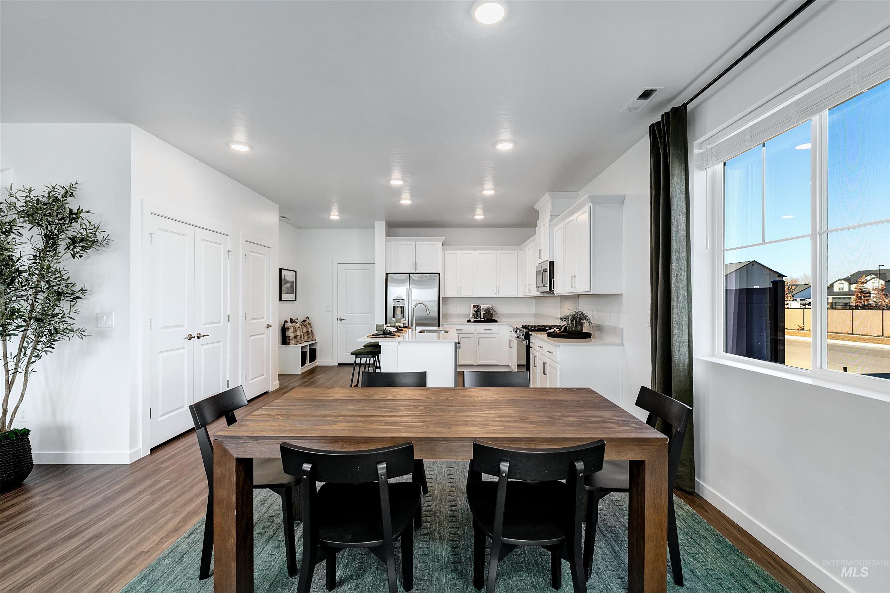 163 N Nursery Ave.