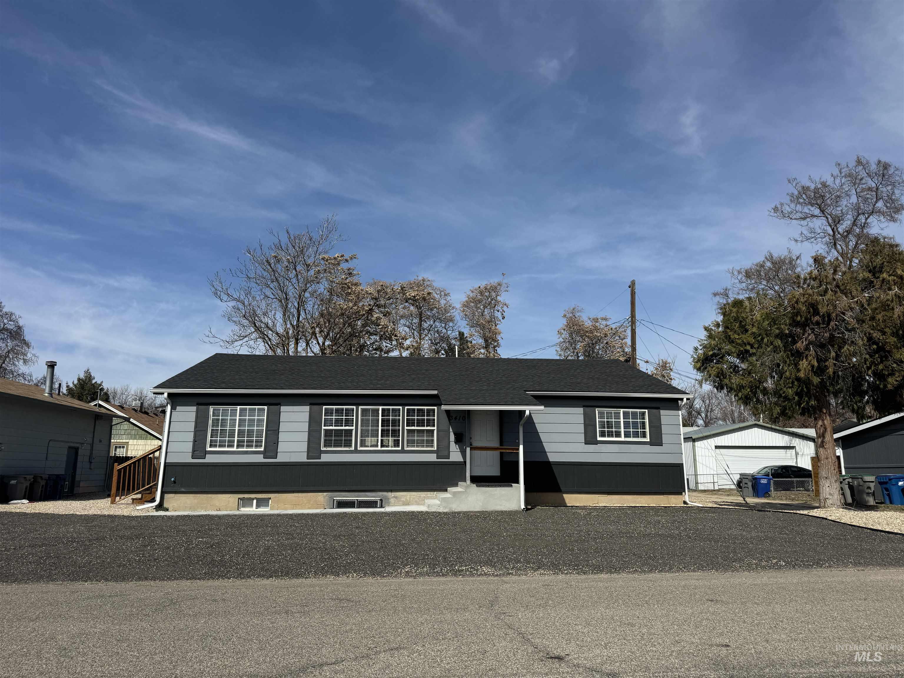 3410 W Targee St