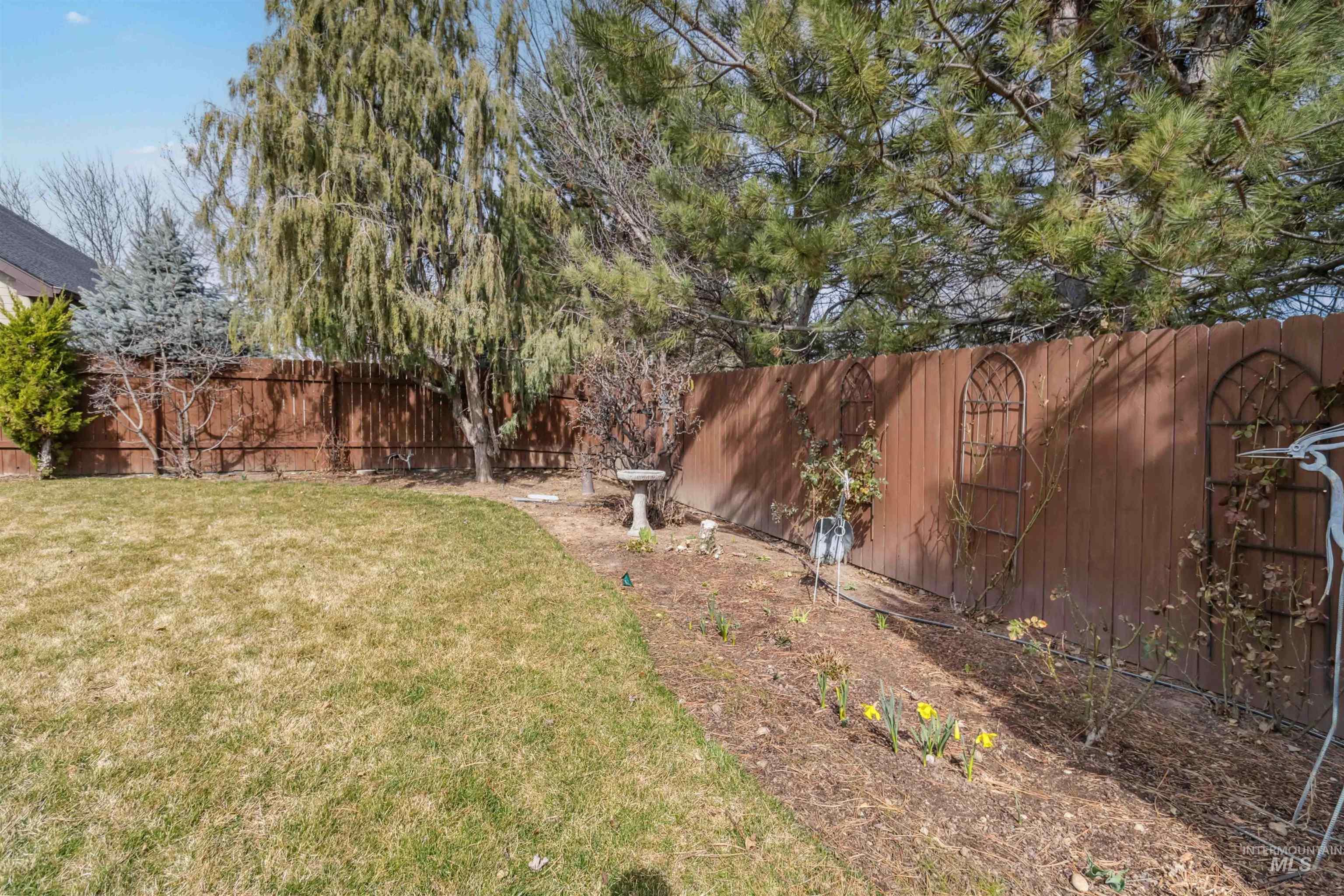 496 N Carswell Way
