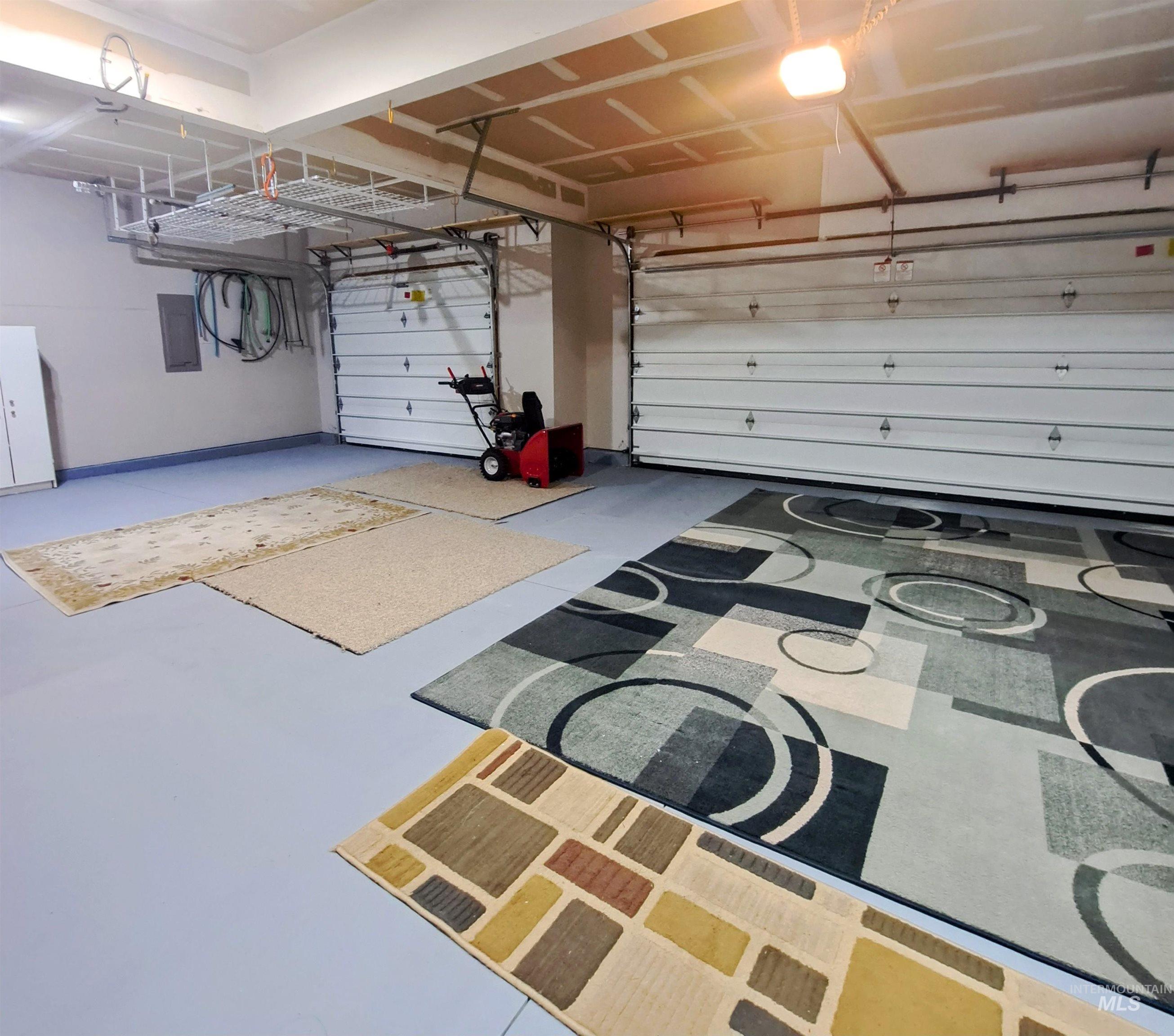 1392 N Santa Rosa